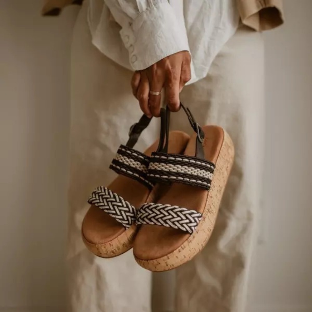 Lucky Brand Jadiel Platform Sandal Sz 8.5 NWOT